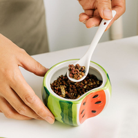 Aangepast Logo Creatief Ontwerp Van Huishoudelijke Keramische Fruitreliëf Kruiden Pot Keuken Benodigdheden Msg Keramische Kruidenpot