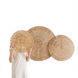 Decoración de Pared de Ratán Natural Hecha a Mano de Alta Calidad, Tamaño Grande para el Hogar - Product Image 3