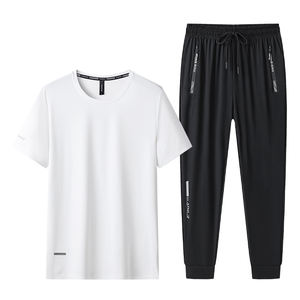 Ensemble de sport décontracté d'été pour hommes, séchage rapide, en soie glacée, tendance simple, deux pièces, t-shirt et short de course et fitness - Product Image 1