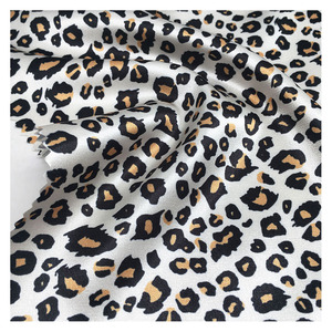 Vải In Họa Tiết Da Báo <span class=keywords><strong>Satin</strong></span> Co Giãn Như Lụa 96 Polyester 4 Spandex Tùy Chỉnh Dùng Cho Váy/Đồ Ngủ - Product Image 5