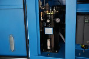 Compresor de Aire Estacionario de Alta Eficiencia Airking AKY-100 de 75KW y 12CBM - Compresor de Tornillo Lubricado Refrigerado por Aire de Baja Ruido y Velocidad Variable - Product Image 3