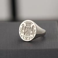 Bague pour homme européenne personnalisée en or 18 carats, emblème familial noble, double couronne de lion, timbre vintage pour cadeau de fiançailles, fête et anniversaire