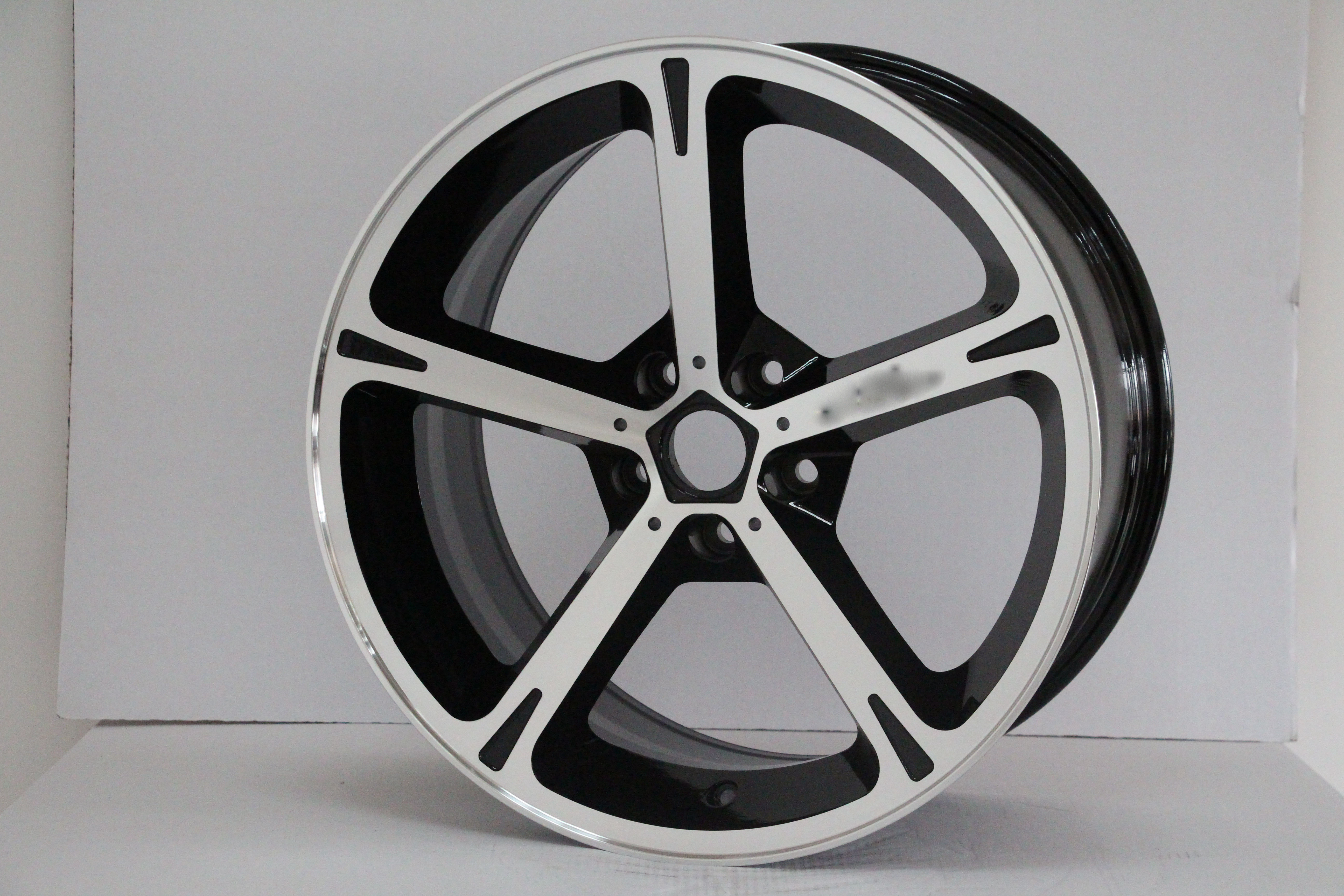AC Schnitzer TYPE IV BICOLOR X5 Mクーペ用5スポークアルミホイール AC Schnitzer TYPE IV BICOLOR X5 Mクーペ用5スポークアルミホイール