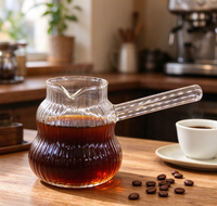 Pichet à café en verre borosilicate côtelé, résistant à la chaleur, avec poignée latérale et bec verseur en V, pour thé, boissons froides, maison et café