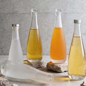 Vente en gros <span class=keywords><strong>de</strong></span> bouteilles en verre coniques <span class=keywords><strong>de</strong></span> 330 ml et 500 ml avec bouchons en aluminium ou bouchons en liège pour jus et boissons gazeuses - Product Image 2