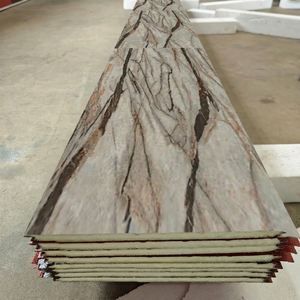 Solution de construction économique en panneaux sandwich en polyuréthane pour l'approvisionnement mondial - Product Image 1