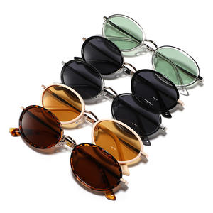 Gafas de Sol Ovaladas de Lujo con Marco Pequeño para Mujer, Marco Metálico TR, Polarizadas UV400, Ligeras, Negras, Protección Solar, Estilo Viaje - Product Image 2