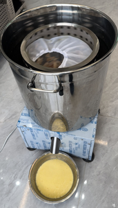 เครื่องแยกไข่แดงไข่ขาวสแตนเลสคุณภาพดีที่สุด พร้อมที่ตีและเครื่องผสมสำหรับทำขนมอบ - Product Image 5