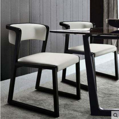 マレーシア産ゴム材製ダイニングテーブル、ダイニングルーム家具