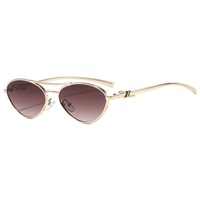 Lunettes de vue avec verres solaires, au style rétro, élégant et sophistiqué, incarnant un look tendance.