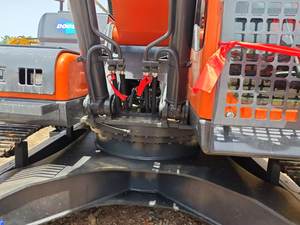 Bomba de hormigón con Control remoto Doosan DX300, motor de núcleo de transmisión final de cabina usada, engranaje de excavadora sobre orugas, alta potencia de excavación - Product Image 5