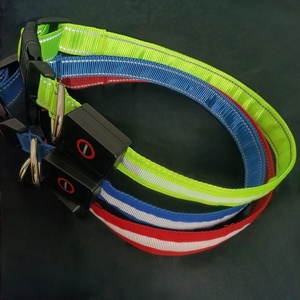 Collar Electrónico LED para Mascotas, Ajustable, Recargable, con Luz Intermitente, Collares Reflectantes LED para Perros, Productos Antipérdida Nocturnos para Perros - Product Image 2