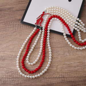 Alla moda perline di perle di tono rosso e bianco che rendono il Delta greco ispirato a Fortitude Lady ciondoli decorati dichiarazione DST collana - Product Image 6