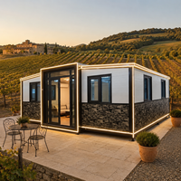 Maison conteneur extensible avec finition pierre et éclairage LED – Suite d'hôtes préfabriquée pour vignobles, fermes viticoles et centres de villégiature