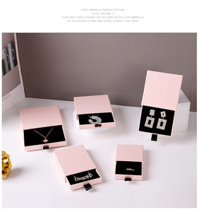 Boîte à bijoux coulissante mince et fine en carton recyclé coloré 9x9x1,7 <span class=keywords><strong>cm</strong></span> pour emballage cadeau de colliers et boucles d'oreilles - Product Image 2