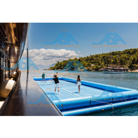 Terrain de sport flottant gonflable de cour de pickleball portative de jeu de sports nautiques extérieurs commerciaux à vendre