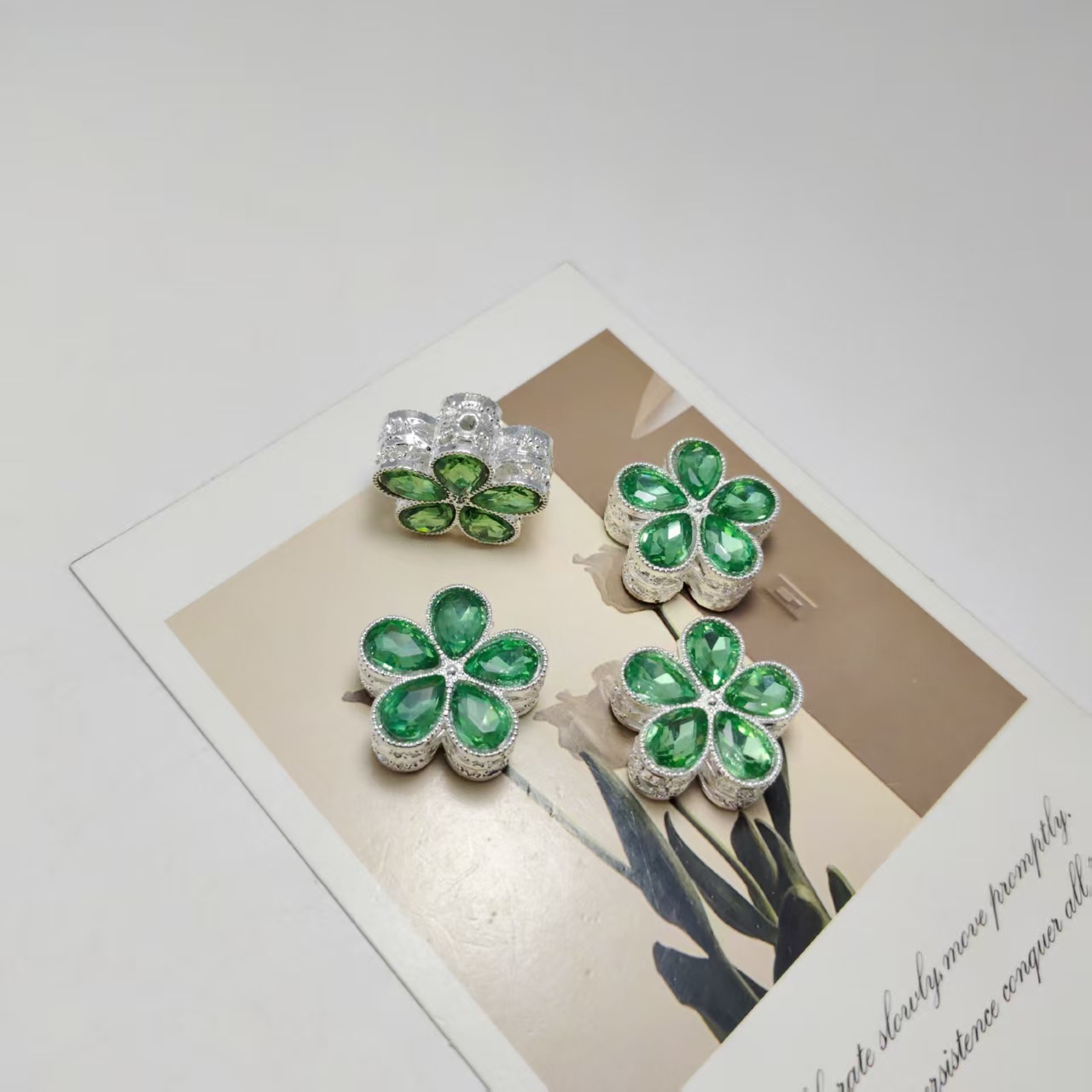 Plaqué argent - diamant vert translucide