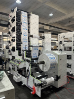 Machine d'impression flexographique automatique pour étiquettes adhésives en film plastique, équipement d'impression flexo pour autocollants avec four UV
