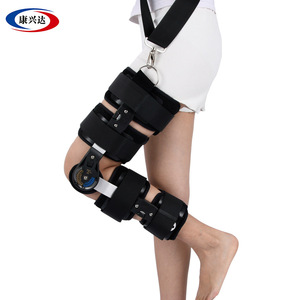 Attelle de genou réglable avec sangle, doublure intérieure respirante et attache réglable. - Product Image 1