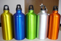 Alibaba — bouteilles d'eau en acier inoxydable pour vélo d'extérieur, nom personnalisé, paroi unique, meilleure vente, 2017