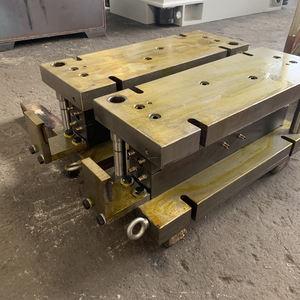 <span class=keywords><strong>Presse</strong></span> hydraulique Y32-800T |   <span class=keywords><strong>Presse</strong></span> <span class=keywords><strong>à</strong></span> estampage <span class=keywords><strong>à</strong></span> chaud et <span class=keywords><strong>à</strong></span> forgeage <span class=keywords><strong>à</strong></span> l'outil lourde pour le façonnage des métaux - Product Image 3