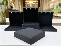 Boîte à bijoux de luxe noire avec LED, grande boîte à collier avec LED, boîte à ensemble de bijoux avec LED