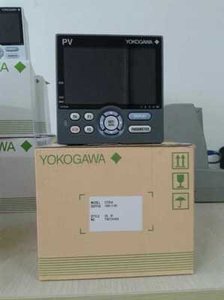 Contrôleur d'affichage de température Yokogawa UT35A/UT32A UT35A-000-11-00 Yokogawa UT35A - Product Image 2