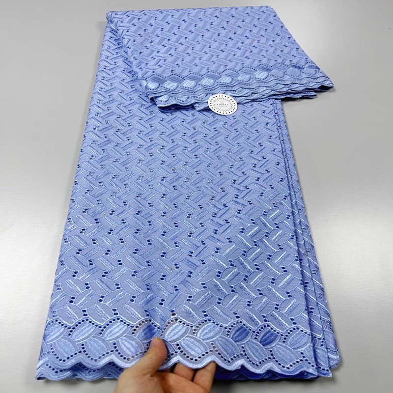 Azul oscuro