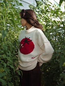 Maglione lavorato a <span class=keywords><strong>maglia</strong></span> con motivo a base di pomodoro bianco con motivo a tracolla arrotolato Pullover casual Chic allentato - Product Image 2