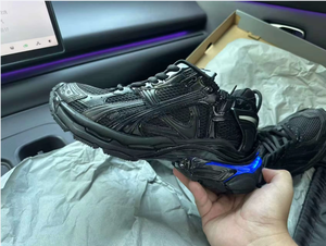 Nouvelles Baskets de Sport LED 2026 de Designer, Qualité Supérieure, avec Lumières Intégrées pour la Course et le Quotidien - Product Image 2