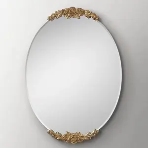 Specchio da pavimento per tutto il corpo a parete con specchio in piedi irregolare di grande forma ondulata decorativa