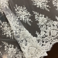 Tissu en dentelle de tulle blanc brodé de perles et de sequins pour robes de mariée, sacs, jouets - Fabriqué à la machine