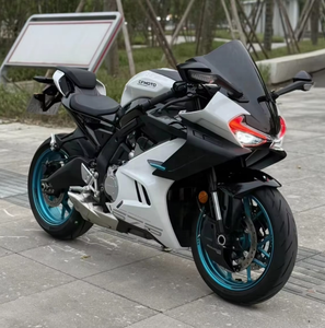 <span class=keywords><strong>Moto</strong></span> sportive 675SR 675cc à refroidissement liquide, triple cylindre en ligne, adaptée aux pilotes expérimentés, <span class=keywords><strong>moto</strong></span> à essence - Product Image 1