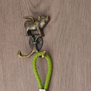 Flying Pig <b>Wall</b> Hook Zinc Alloy Bronze Animal Shape Decorative Coat Rack For Door Or <b>Wall</b> Mounting - Product Image 4