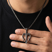 Collier pendentif trident en acier inoxydable 316L HTNN04, collier trident de Poséidon gravé vintage pour homme avec chaîne ronde