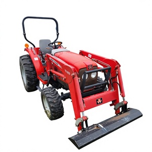 Tracteur agricole d'occasion Massey Ferguson 1525 4WD avec moteur diesel et chargeur 25-220 CV - Product Image 1
