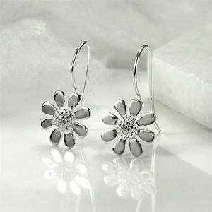 Orecchini a Gancio con Fiore Margherita per Donne, Orecchini Pendenti Floreali, Gioielli per Orecchie alla Moda - Product Image 3