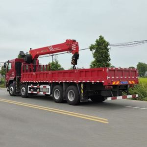 Grúa Montada en Camión Dongfeng 8x4 de 12 Toneladas con Brazo Recto para Ingeniería Eléctrica Municipal, Vehículo de Elevación y Transporte - Product Image 4