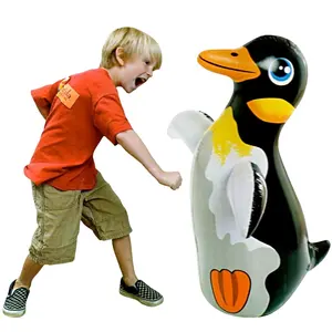 Giocattoli gonfiabili del pinguino della borsa di bop 3d del PVC giocattoli gonfiabili su misura della spiaggia dell'acqua gonfiabile di plastica dei palloni 3d per i bambini