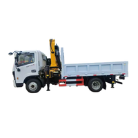 Grue montée sur camion KLF économique de 5 tonnes avec flèche mécanique pliable, portée de 5 m, hauteur de levage de 11 m, moment de charge élevé