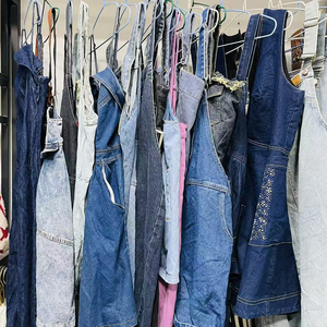 Venta al por mayor de fardos de faldas vaqueras de segunda mano para <span class=keywords><strong>mujer</strong></span>, vestidos con <span class=keywords><strong>tirantes</strong></span> de mezclilla usados - Product Image 5