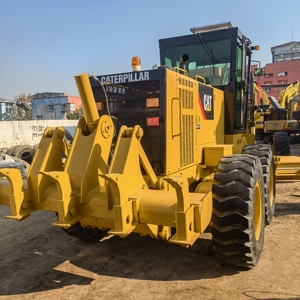 Caterpillar Motor Grader Equipped with a <b>Cat</b> C7 Engine Used Road Construction Motor graders 140K 140h - Product Image 2