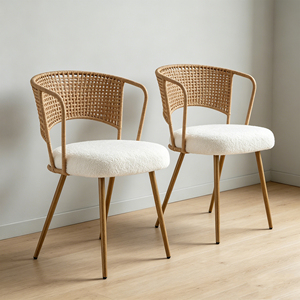 Set di 2 Sedie da Pranzo in Vimini Stile Rustico con Schienale in Canna Imbottito e Seduta in Spugna Design Wing Back - Product Image 1