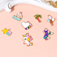 Hisera Nouvelle Collection Pendentif Collier en Alliage de Zinc Électroplaqué, Motif Gâteau et Cœur Mignon, Fait Main DIY, Idéal pour Cadeau de Mariage ou de Fête