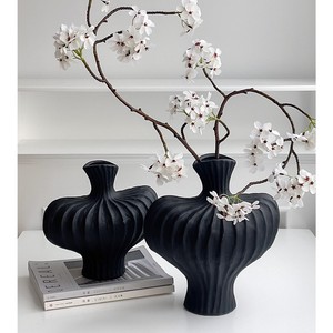 Vase à fleurs en céramique européenne moderne, vases élégants en porcelaine pour table d'hôtel, arrangement de vases pour centre de table de mariage - Product Image 4