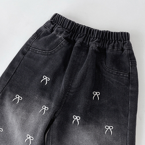 <span class=keywords><strong>Pantaloni</strong></span> in denim <span class=keywords><strong>neri</strong></span> da <span class=keywords><strong>bambina</strong></span> Guai Boutique, jeans a gamba larga con stampa a fiocco per neonate e bambine piccole - Product Image 5