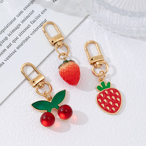 Nouveau Porte-clés en Alliage Cerise Rouge Fraise Fruit Frais Populaire 2026, Accessoire de Sac Étudiant, Pendentif de Téléphone Portable, Design Original - Product Image 1