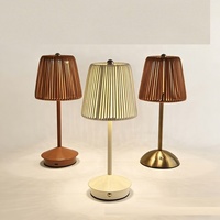Lampe de table moderne sans fil à LED en rotin PE avec design flexible à intensité variable tactile, lampe de table rechargeable sans fil, lampe de table unique