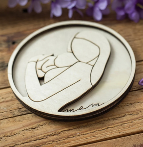 Personalizado Baby Shower <span class=keywords><strong>Día</strong></span> <span class=keywords><strong>DE</strong></span> <span class=keywords><strong>LA</strong></span> <span class=keywords><strong>MADRE</strong></span> Regalo Mamá sosteniendo bebé Letrero <span class=keywords><strong>de</strong></span> madera Corte láser Decoración <span class=keywords><strong>de</strong></span> madera para <span class=keywords><strong>madre</strong></span> y bebé - Product Image 4