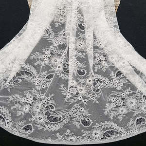 Velo de novia de tela de encaje francés bordado blanco y encaje nupcial con cuentas de flores y decoración de lentejuelas para vestido de novia - Product Image 6